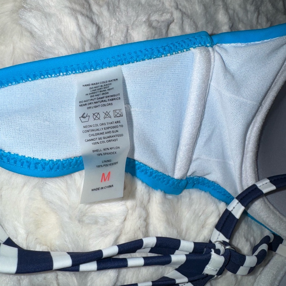 Bikini Set - Picture 4 of 6